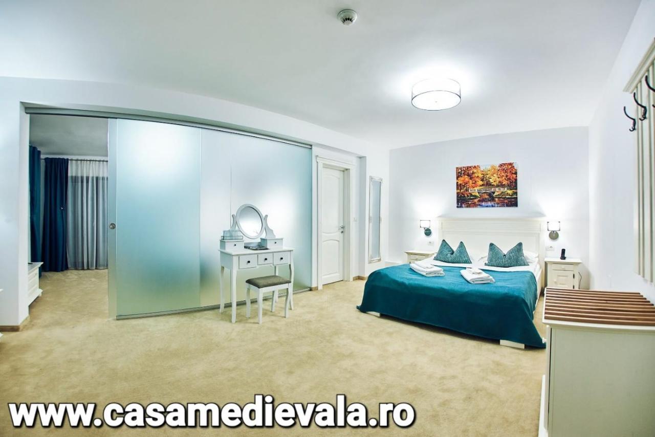 Boutique Hotel Casa Medievala Curtea de Argeş Eksteriør billede